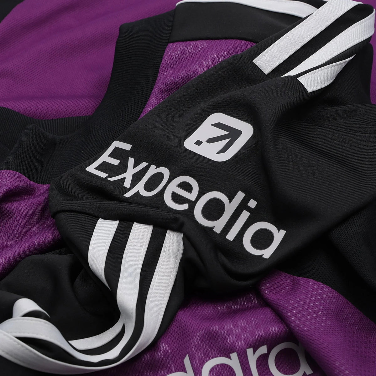 adidas Liverpool Long Sleeve Away Goalkeeper Jersey 26/27